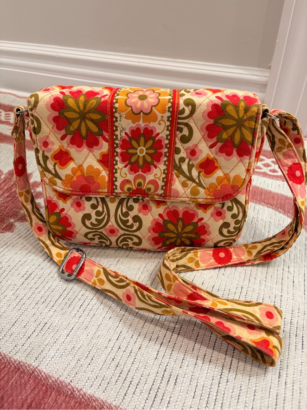 Vera Bradley Folkloric crossbody bag like new